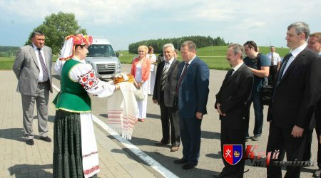 В РАМКАХ ДЕЛОВОГО СОТРУДНИЧЕСТВА