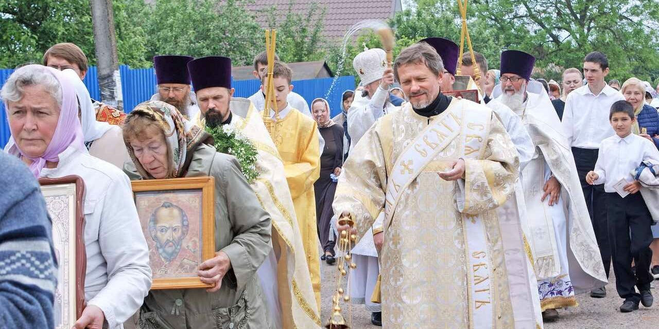 ХРАМ СВЯТИТЕЛЯ НИКОЛАЯ ЧУДОТВОРЦА ОТМЕТИЛ ПРЕСТОЛЬНЫЙ ПРАЗДНИК