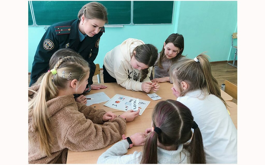 В форме викторины закрепили ПДД