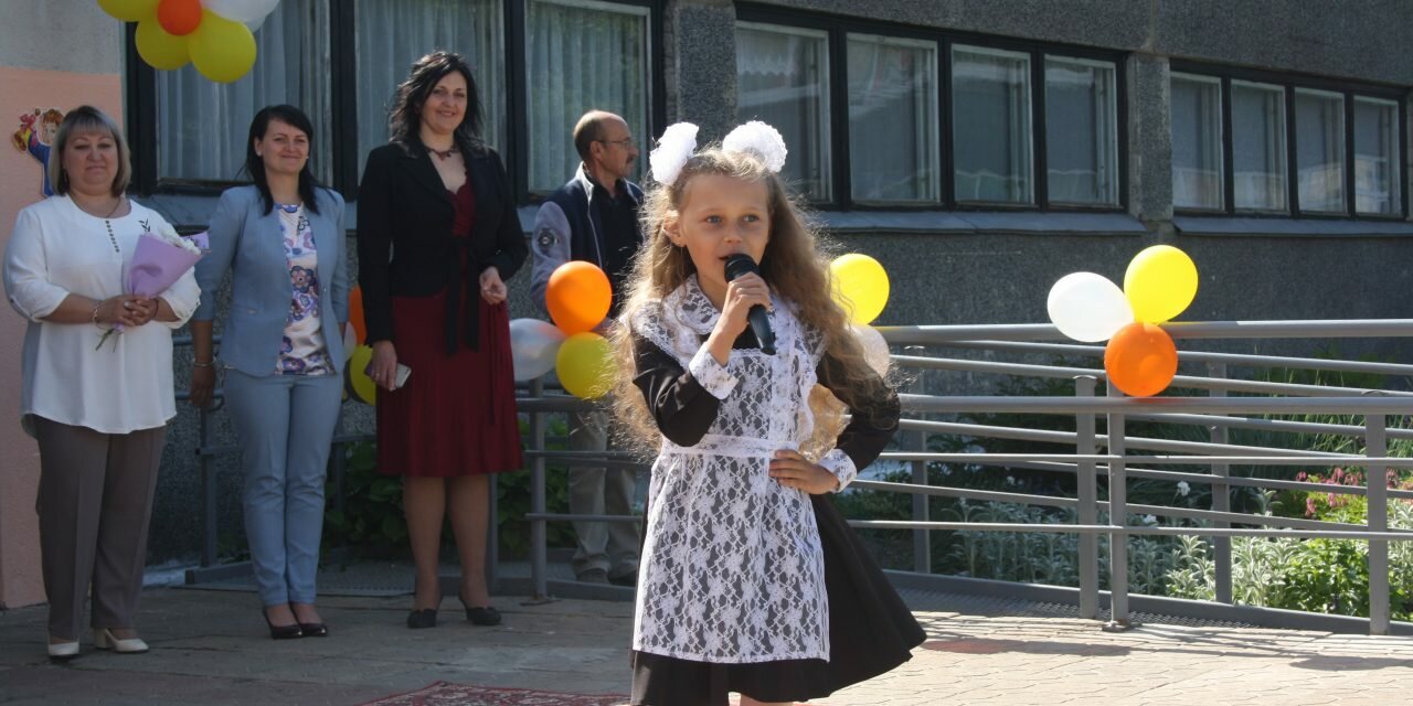 Во всех школах Смолевичского района прошли торжественные линейки, посвященные окончанию учебного года