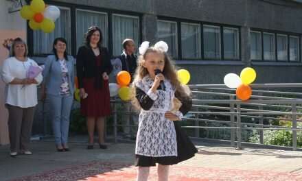 Во всех школах Смолевичского района прошли торжественные линейки, посвященные окончанию учебного года