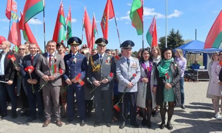 77-Й МИРНЫЙ МАЙ: ДЕНЬ ПОБЕДЫ НА СМОЛЕВИЧЧИНЕ. МЕМОРИАЛЬНЫЙ КОМПЛЕКС «КУРГАН СЛАВЫ»